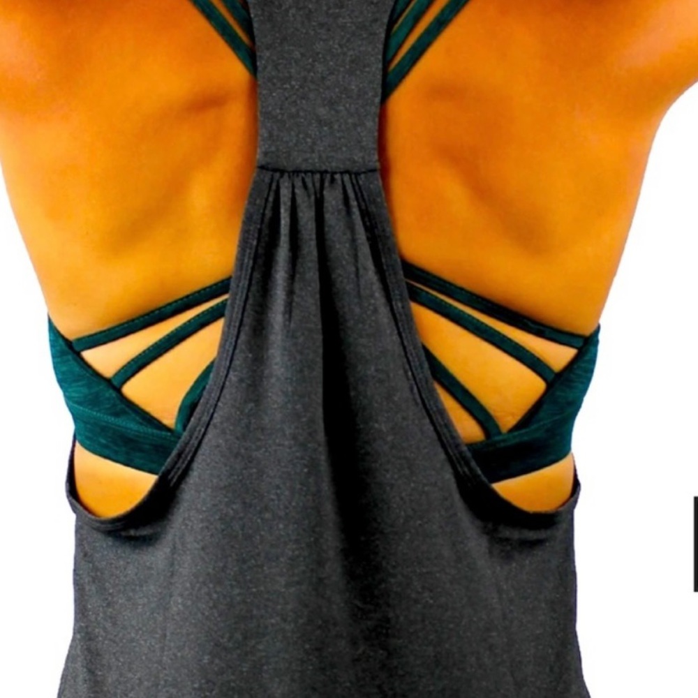 Kiava Breezy Top - relaxed fit.